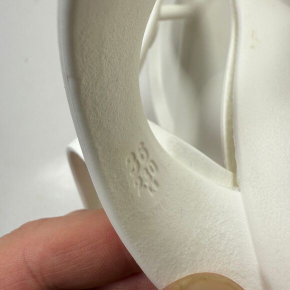 Birkenstock Gizeh Sandals Womens Size 5 Eva Sole White EU 36 Regular Fit - Picture 4 of 10